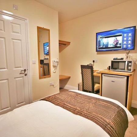 Central Studios Gloucester Place By Roomsbooked チェルトナム エクステリア 写真