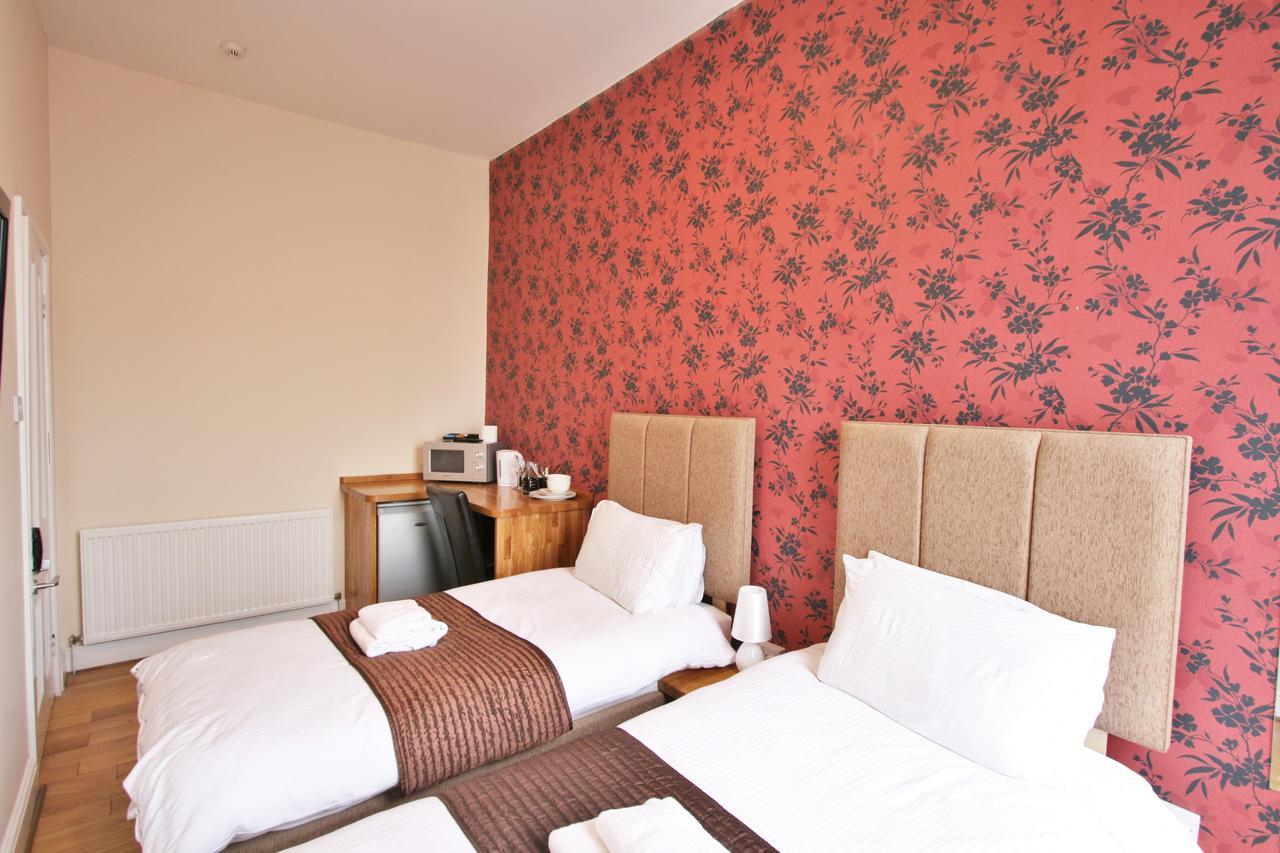 Central Studios Gloucester Place By Roomsbooked チェルトナム エクステリア 写真
